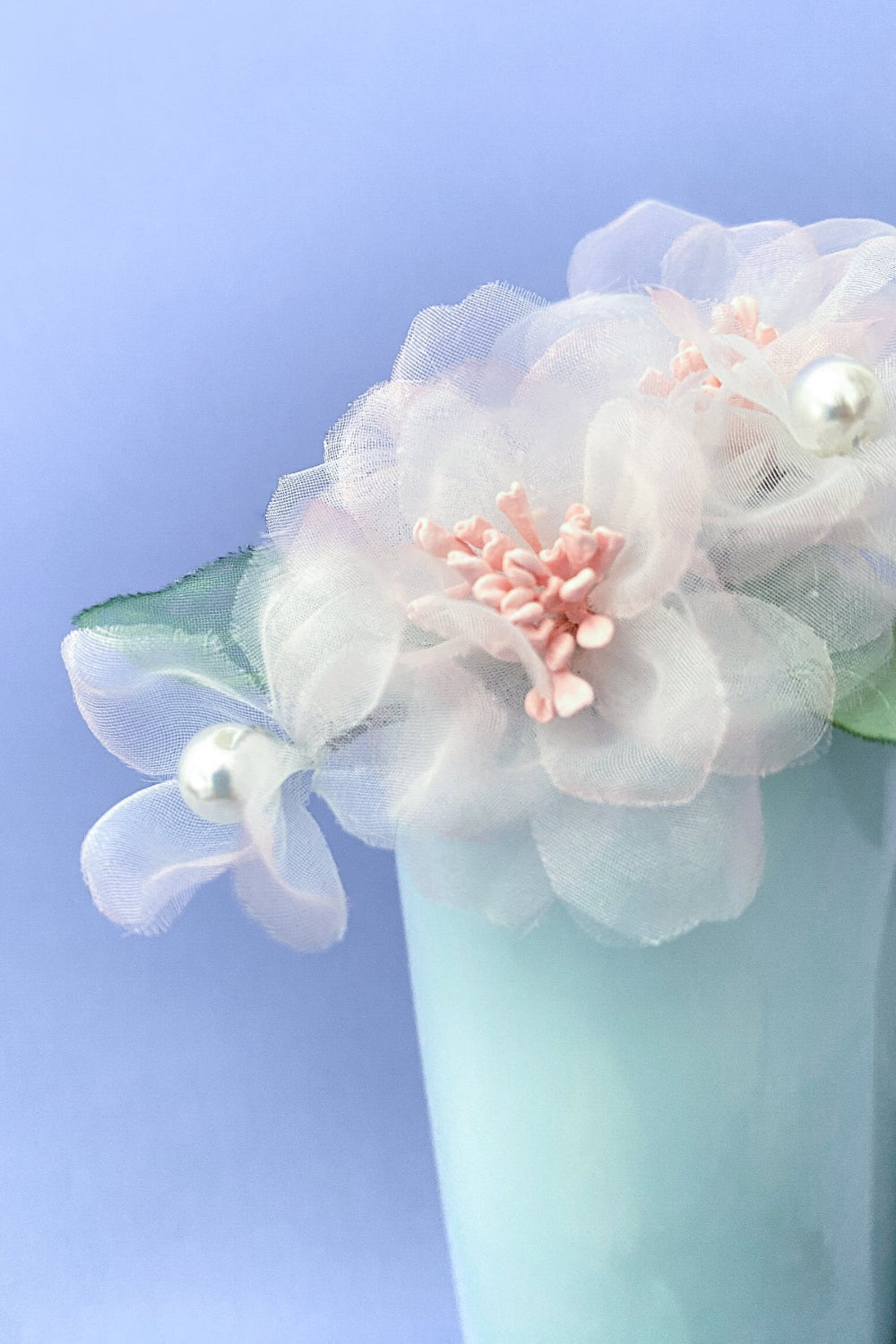 Coffret fleurs en soie - rose, jaune, violette : 1 épingle à cheveux en bois, 2 barrettes à cheveux et 1 carte postale - HanWen Shop