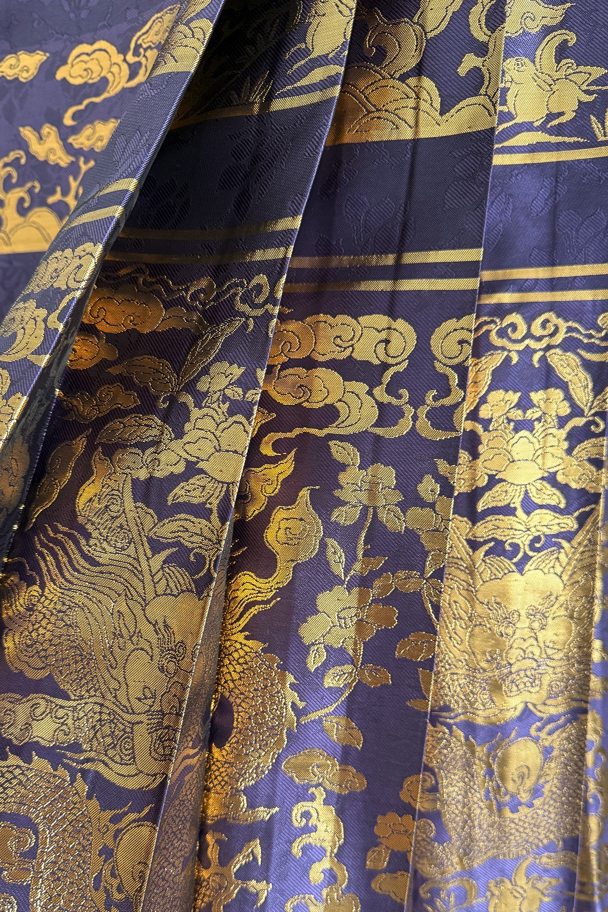 Hanfu de la dynastie Ming 明 - Jupe "MaMian Qun" Brodés dorés du dragon