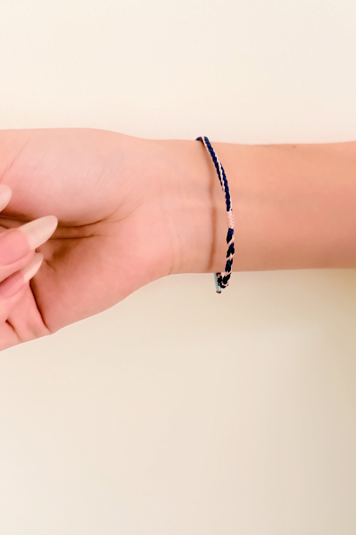 Bracelet tressé porte-bonheur fait main - 12 signes du zodiaque