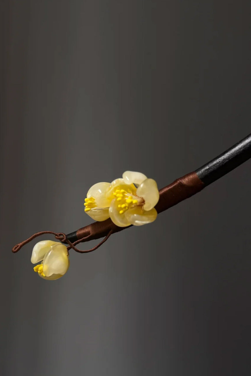 Épingle à cheveux en bois - Série Fleurs d’Orient - Prunier d’hiver - HanWen Shop