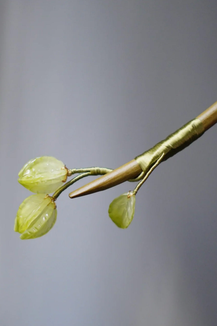 Épingle à cheveux en bois - Série Fleurs d’Orient - Fruit d’automne vert clair - HanWen Shop