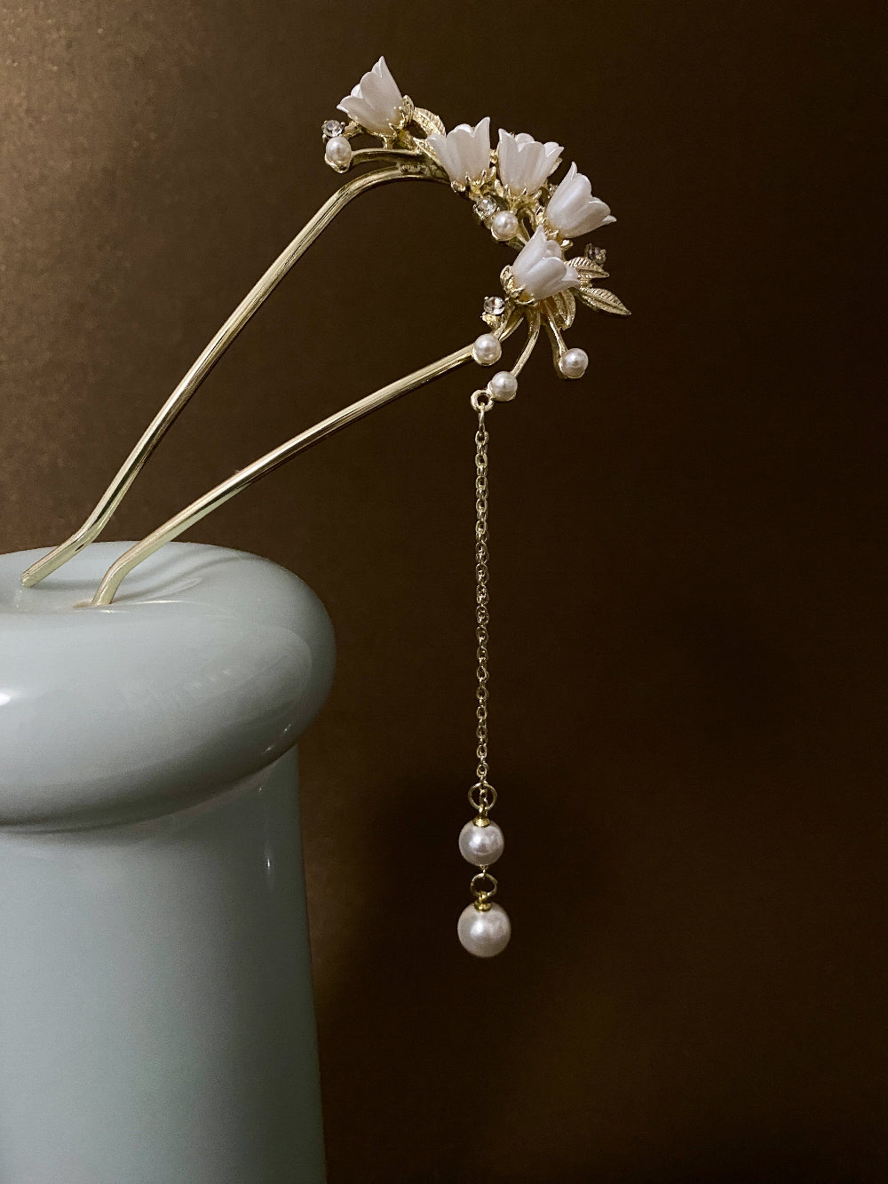 Épingle à cheveux chinoise en forme de U avec fleurs de cloche et pendentif de perles blanches - HanWen Shop