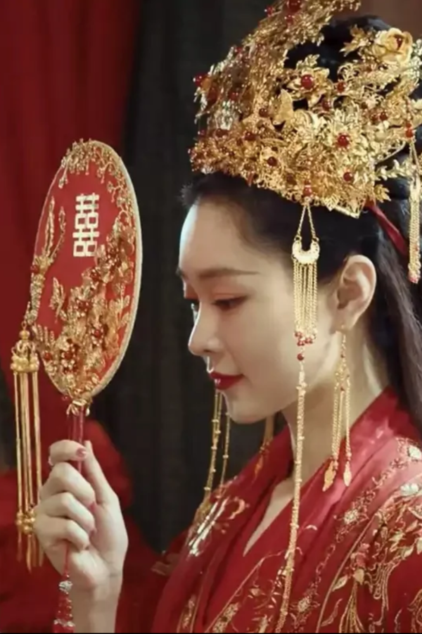Éventail de mariage traditionnel chinois - “Xi Shan” - HanWen Shop