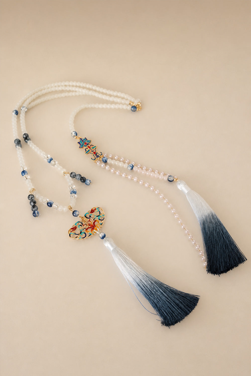 Collier de la dynastie Ming 明 - Avec pendentif dorsal et pompons - HanWen Shop
