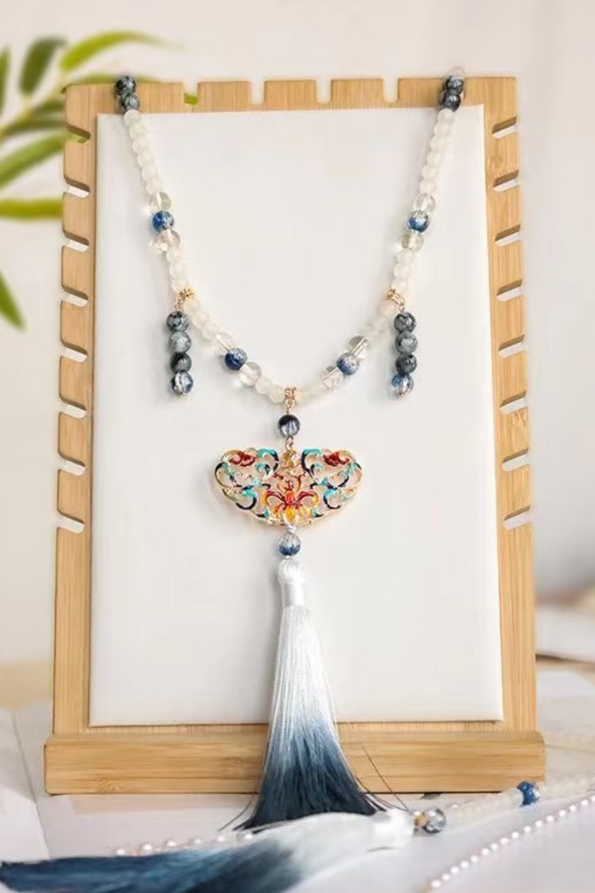 Collier de la dynastie Ming 明 - Avec pendentif dorsal et pompons - HanWen Shop