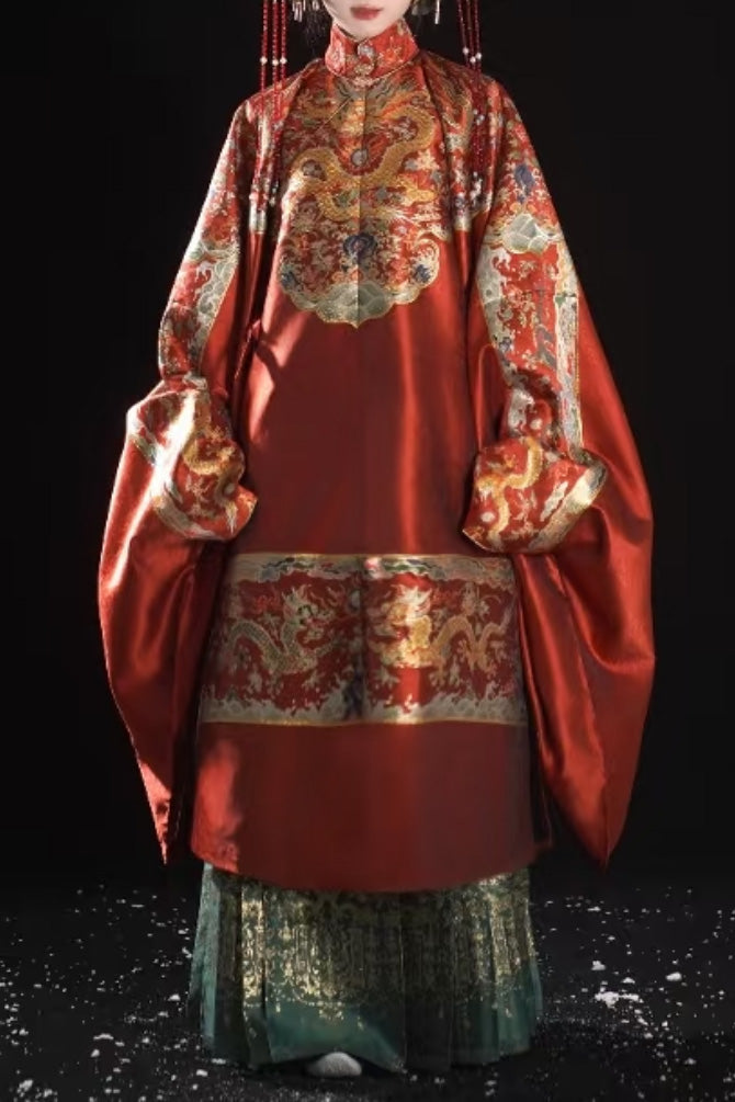 Hanfu veste longue rouge impérial brocart doré de Ming avec sous-vêtement ivoire - HanWen Shop