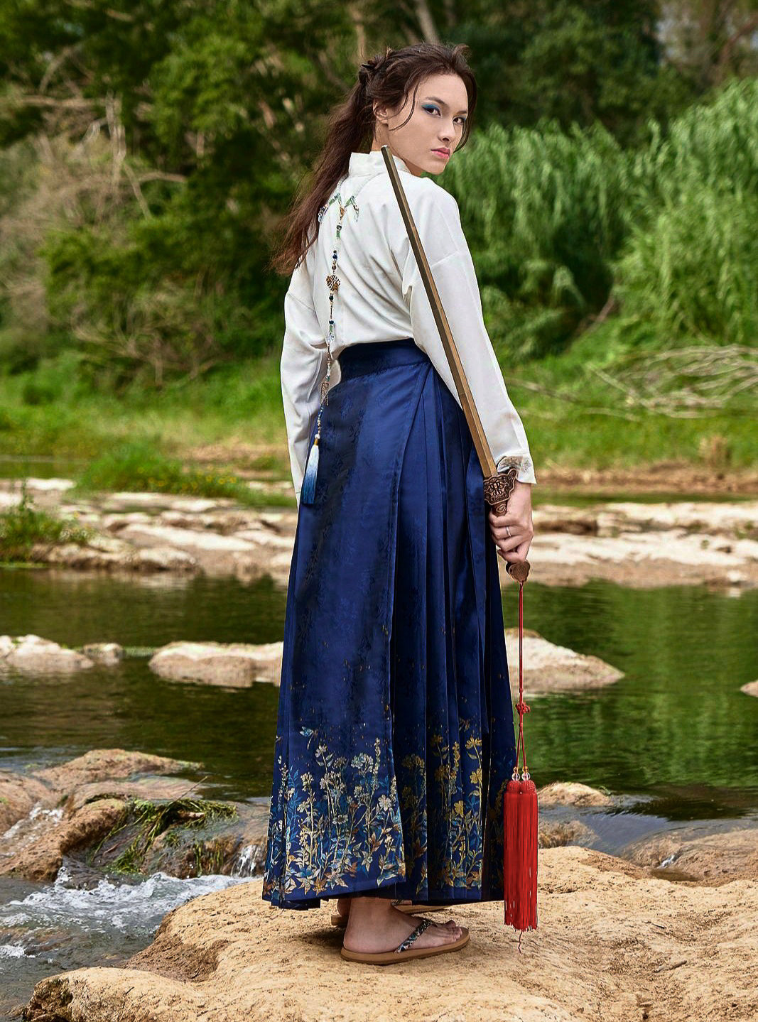 Jupe Hanfu "MaMian Qun" de la dynastie Ming 明 - Libellule bleue Dansante - HanWen Shop