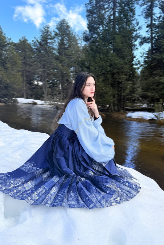 Mamian Qun du Hanfu de la dynastie Ming - Jupe "Nacre & Or" Bleu Nuit - HanWen Shop