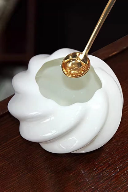 Louche à eau en laiton – motif vagues Ruyi - HanWen Shop