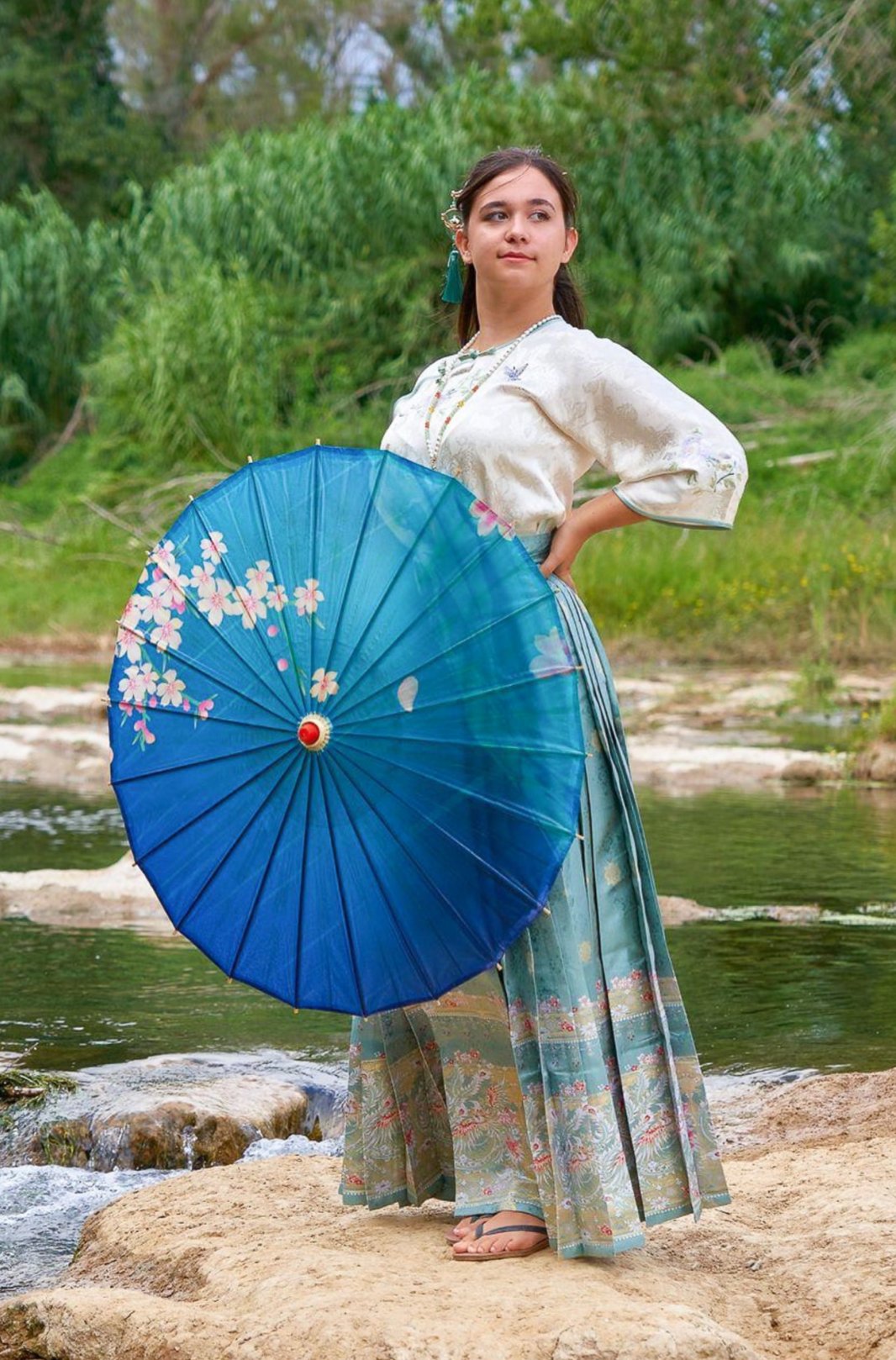 Ombrelle Chinoise en papier à l'huile - Sakura bleu - HanWen Shop