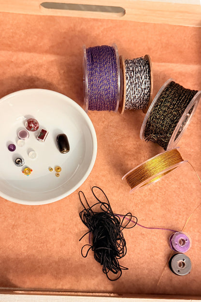 Pendentif de sac avec perles en céramique fait main et personnalisable - "Sérénité Tibétaine" - HanWen Shop