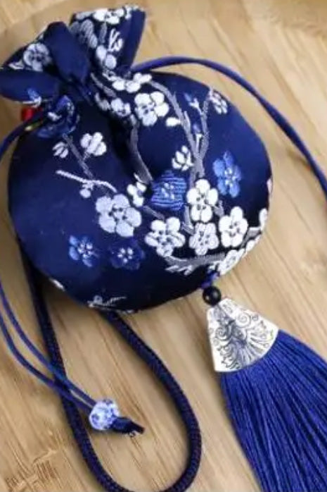 Pochon Porte-Bonheur Traditionnel – Brocart et Parfum Jasmin - HanWen Shop
