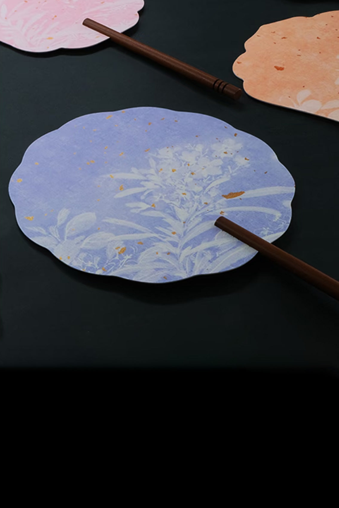 Prénom chinois personnalisé sur éventail à feuille dorée - HanWen Shop