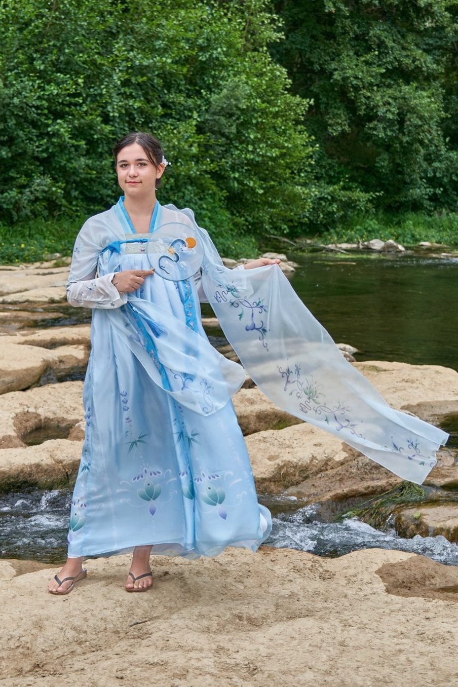 Robe Hanfu "Qixiong Ruqun" de la Dynastie Tang 唐 - Lotus Bleu - HanWen Shop