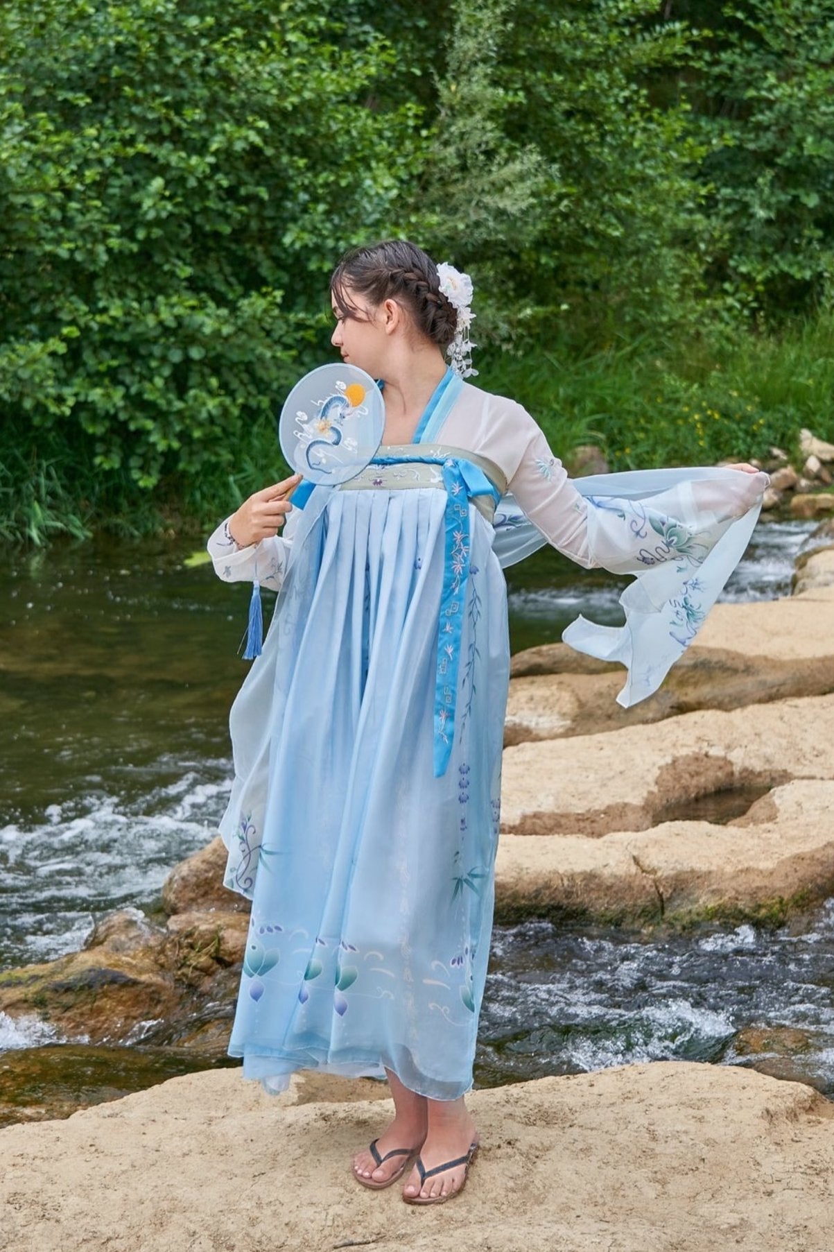 Robe Hanfu "Qixiong Ruqun" de la Dynastie Tang 唐 - Lotus Bleu - HanWen Shop