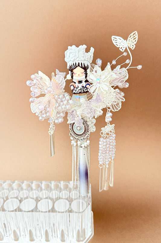 Stylo "POP MART" unique et fait à la main -  Fille de l’ethnie miao - HanWen Shop