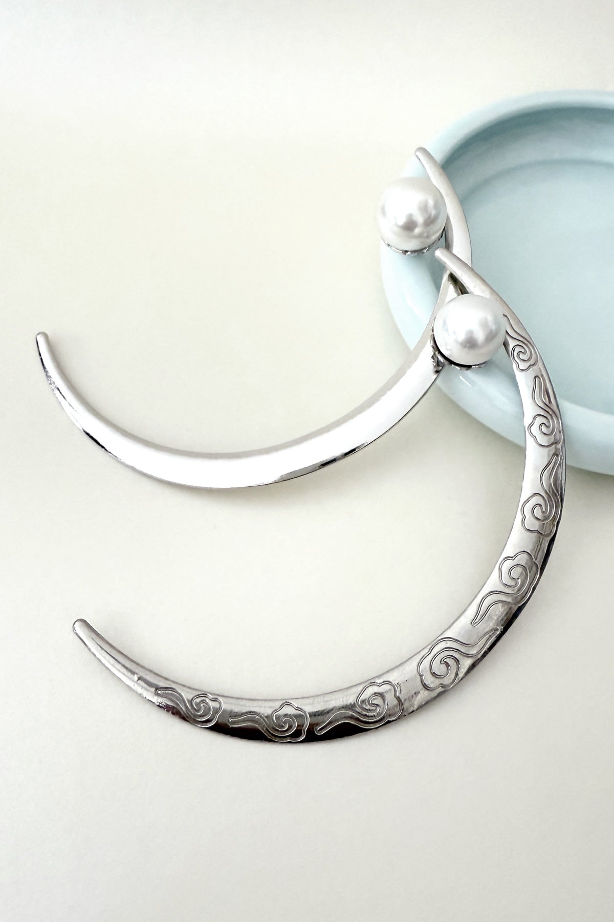 Épingle à cheveux “Croissant de lune” - L'ethnie Miao -HanWen Shop