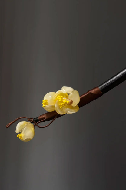 Épingle à cheveux en bois - Série Fleurs d’Orient - Prunier d’hiver - HanWen Shop