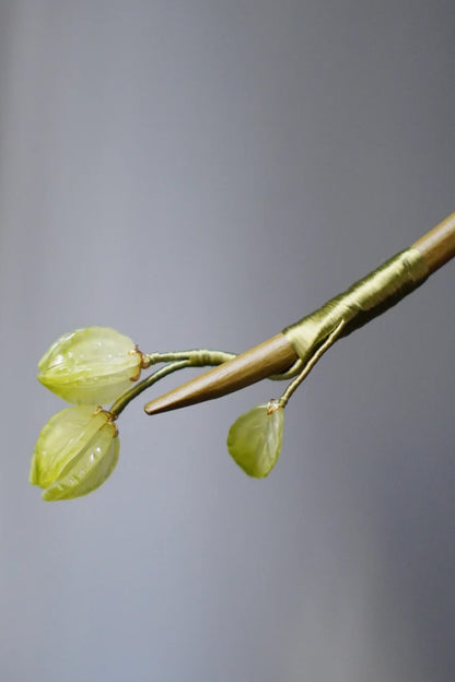 Épingle à cheveux en bois - Série Fleurs d’Orient - Fruit d’automne vert clair - HanWen Shop
