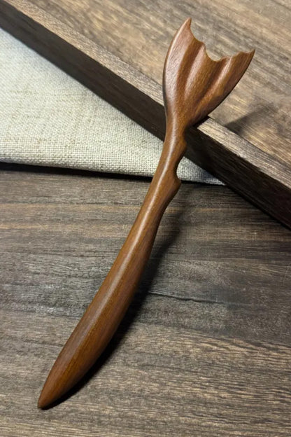 Épingle à cheveux en bois de santal doré – collection classique - Poisson volant - HanWen Shop