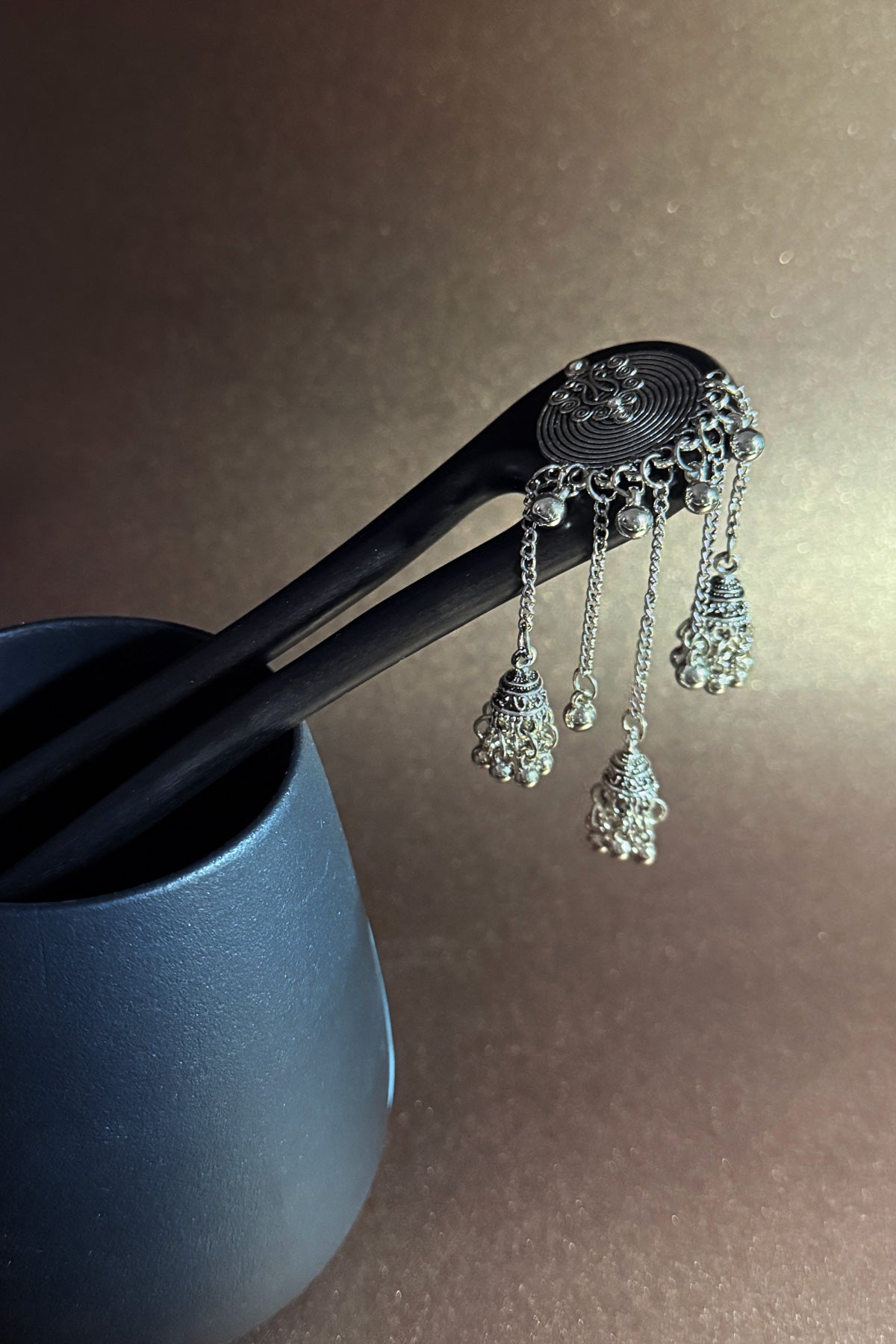 Épingle à cheveux en bois de santal noir - L'ethnie Miao - HanWen Shop