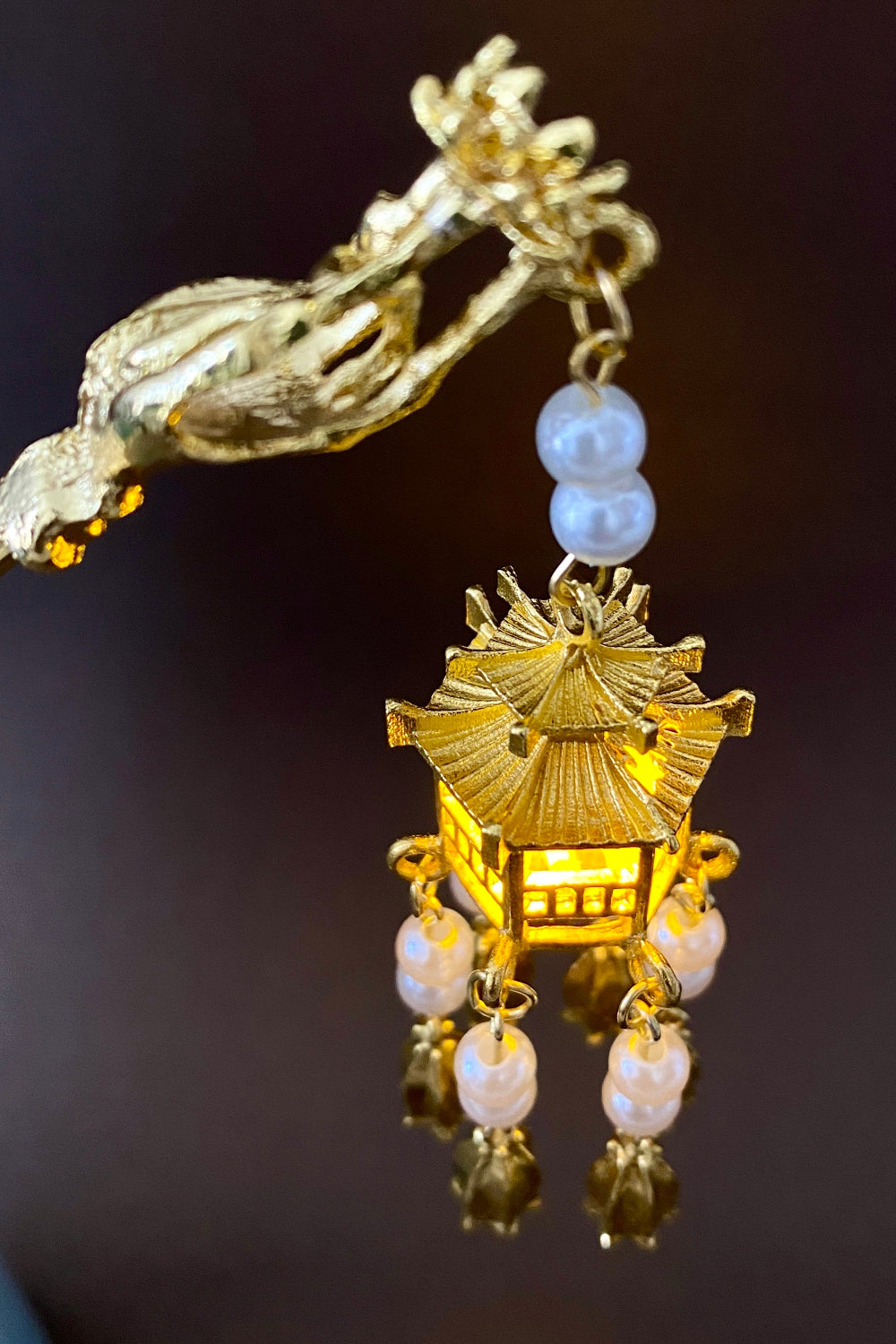 Épingle à cheveux chinoise en lanterne du palais avec lumière LED et pendentif de perles - HanWen Shop