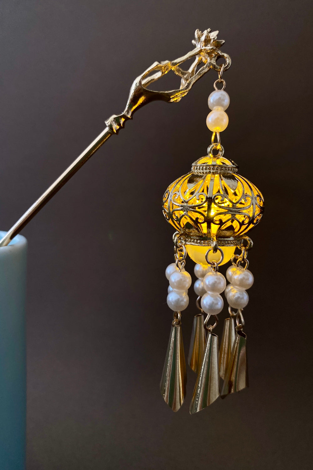 Épingle à cheveux chinoise en lanterne ronde avec lumière LED et pendentif de carillons éoliens avec perles - HanWen Shop
