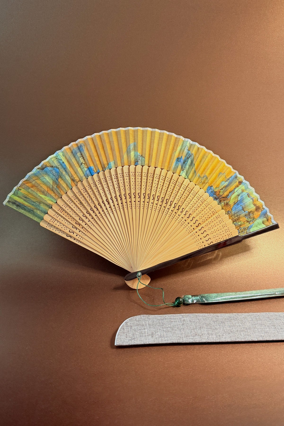 Éventail pliant de taille petite - Collection Éclatante
